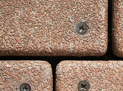 Плитка с креплением