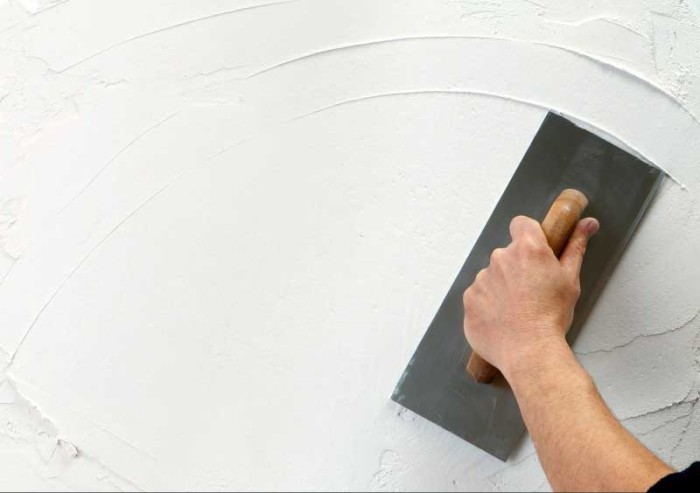 Нанесение штукатурного слоя