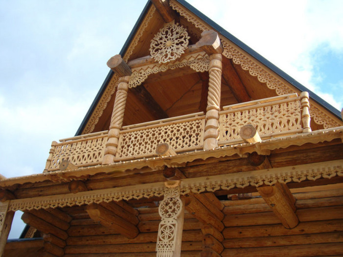 Украшение резьбой