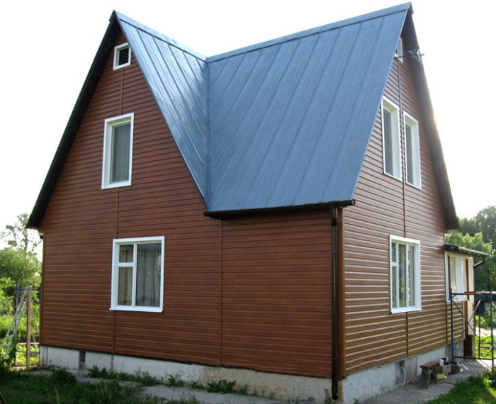 Сайдинг темного цвета