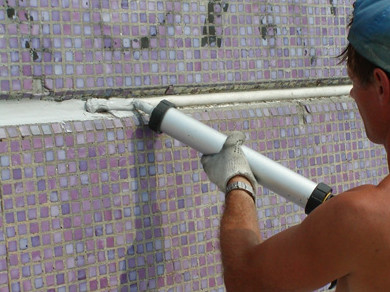 Нанесение герметика