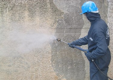 Очистка фасада