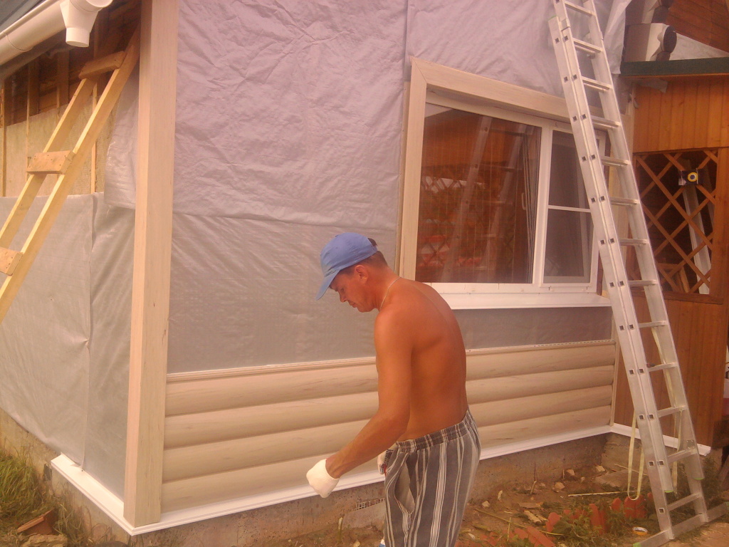 Монтаж сайдинга под бревно