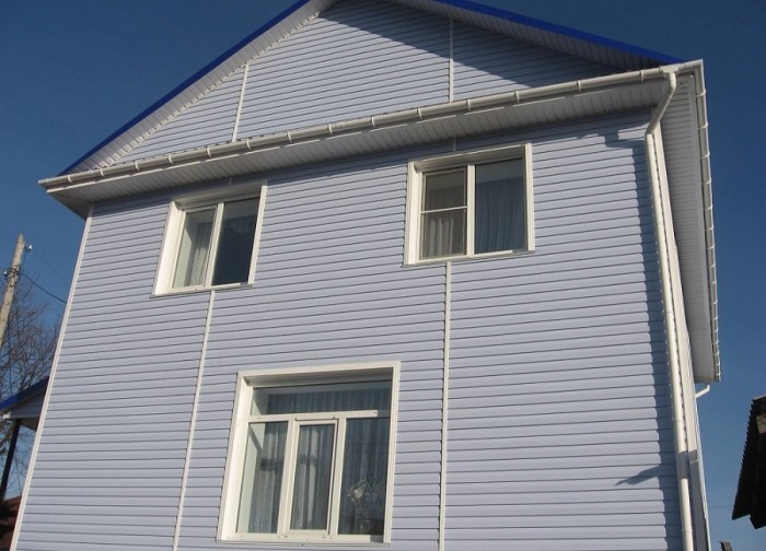 Светло-голубой сайдинг