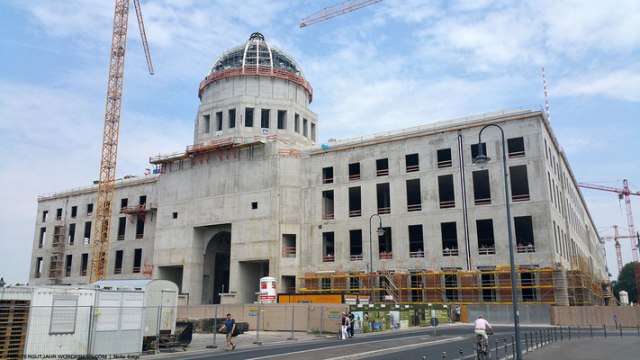 Воссоздать Берлинский дворец помогают современные материалы ISOVER